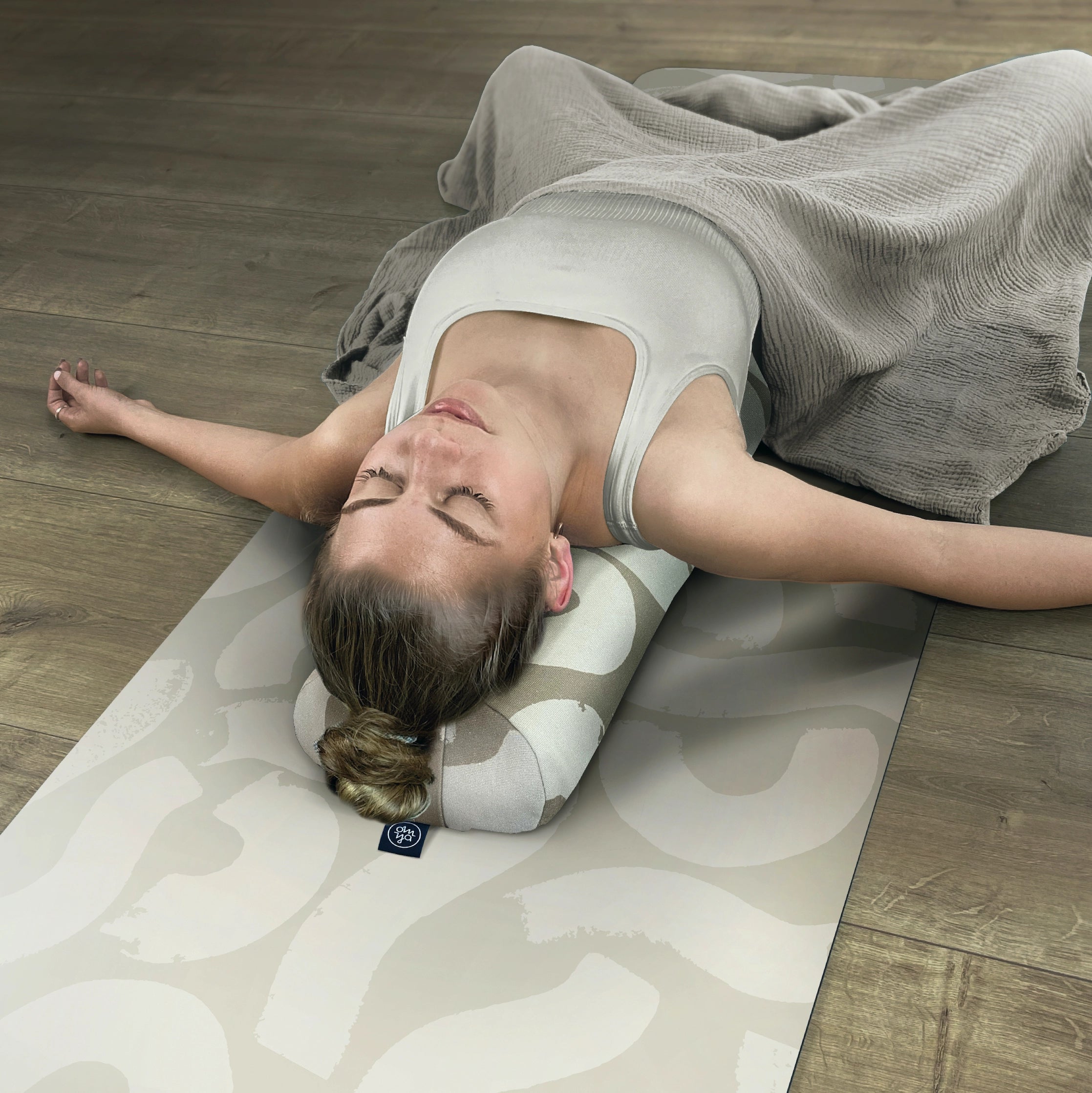 Design Yoga Bolster - Art of Living